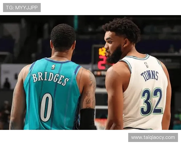 黄蜂与森林狼精彩对决录像回放赛场瞬间不容错过